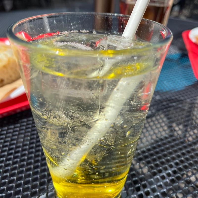 イタリアンソーダ パッションフルーツ(Cafe大陸横断飛行)