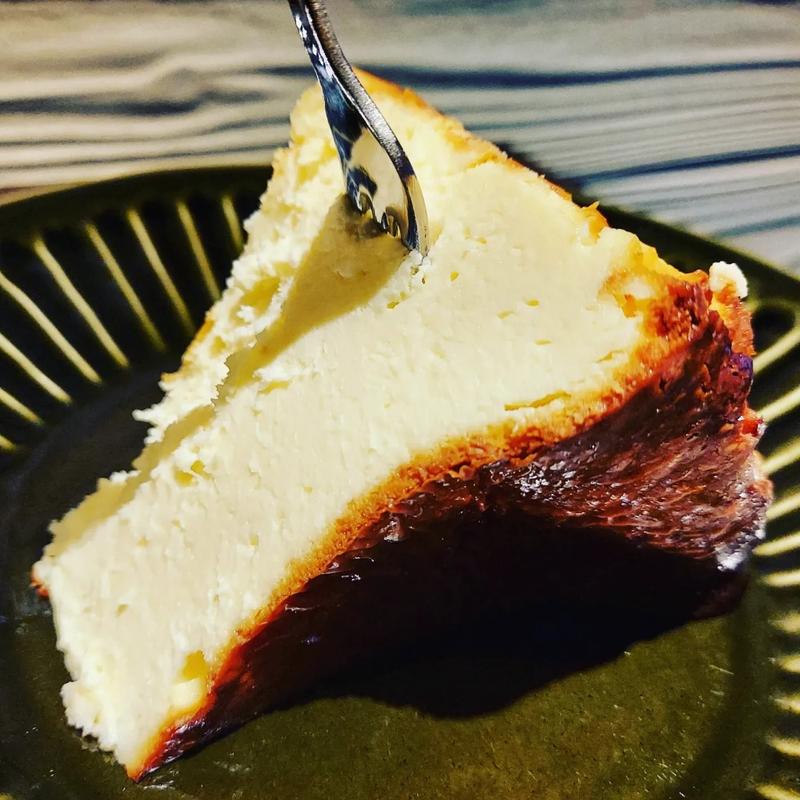 バスクチーズケーキ(だるま珈琲)