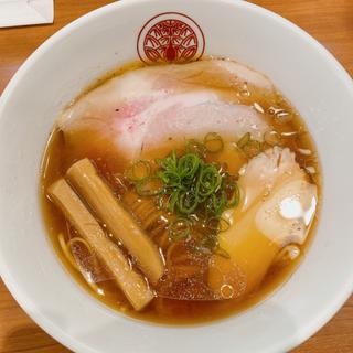 鶏醤油らぁ麺(らぁ麺とうひち)
