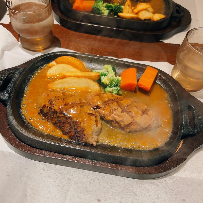 炭焼ハンバーグ 200g(肉バルアルカサール)