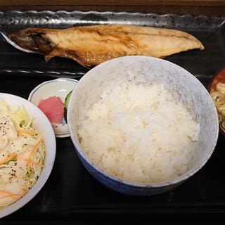 焼き魚定食（さばの塩焼き）(飯田屋酒店)