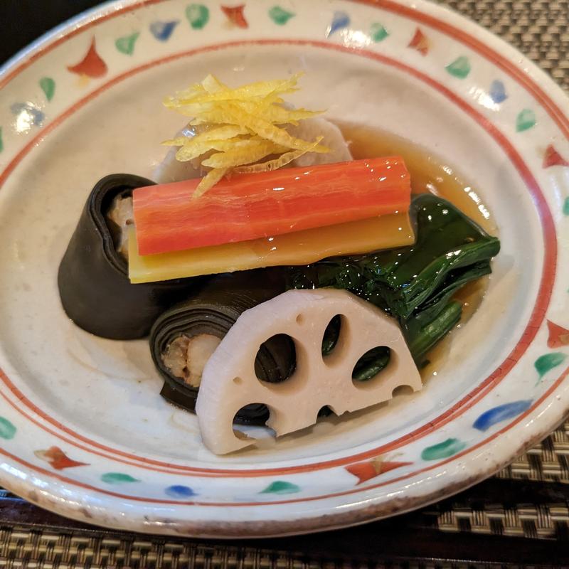 ヤツガシラ・タラの昆布〆(割烹　船生 )