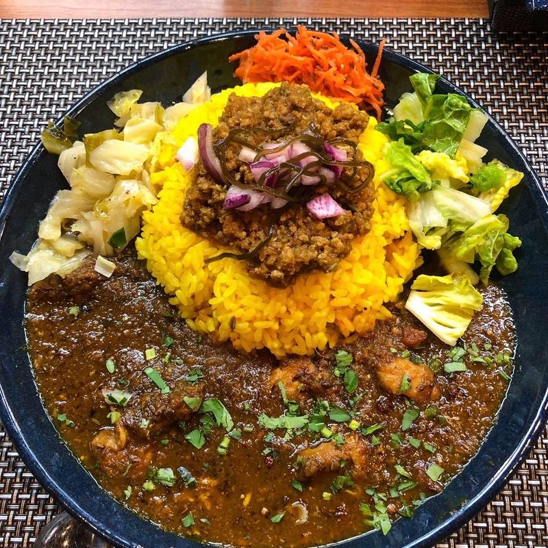 カレー定食2種盛り 大盛り(スパイスカレー青藍)