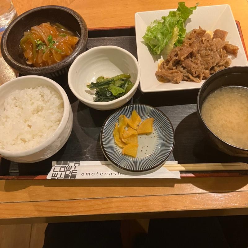 日替わり（鱈の甘酢餡掛け、牛カルビ）(海へ ＡＰＩＡ店)