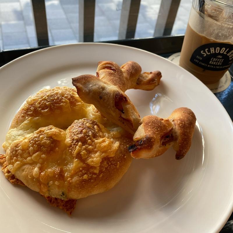 ベーコンエピ(SCHOOL BUS COFFEE BAKERS)