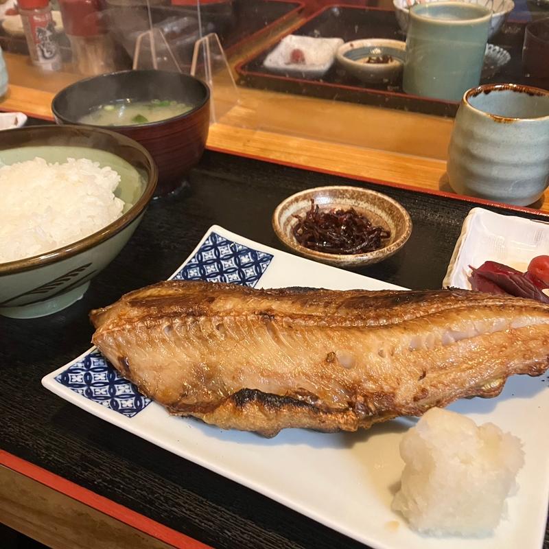 大ほっけ焼定食(魚玉 （うおたま）)