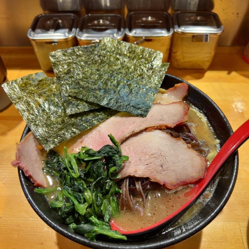 キクラゲチャーシューメン中盛(横浜家系ラーメン宗八 柏店)