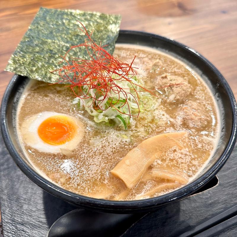 味噌ラーメン(知床鶏麺 CHICKEN CREST)