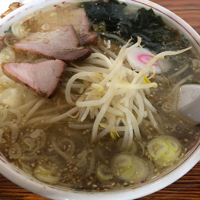 ワンタンメン(みうら （手打ちラーメン）)