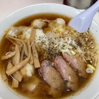 チャーシューワンタン麺(八龍)