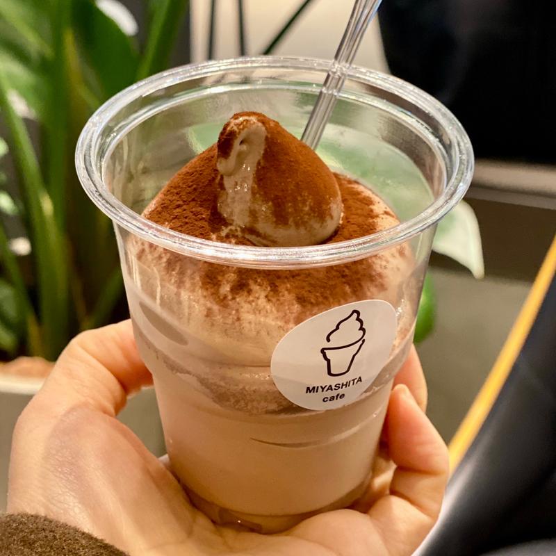 生チョコレートソフトクリーム(MIYASHITA CAFE +softcream)