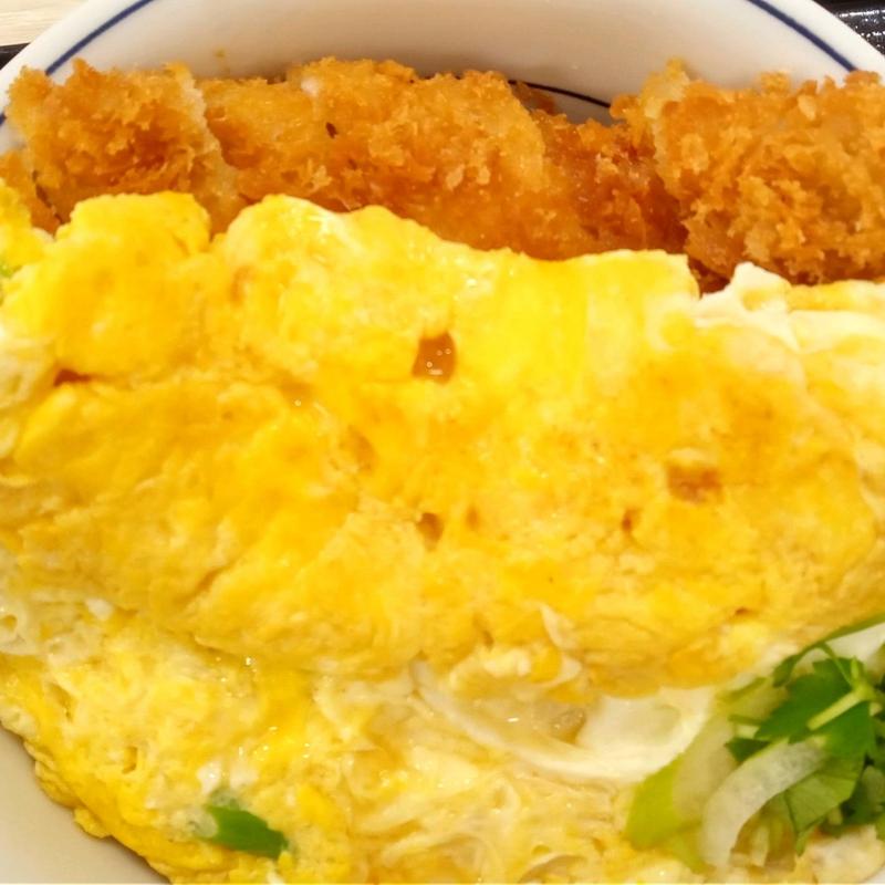 ふわたま白カツ丼(かつや)