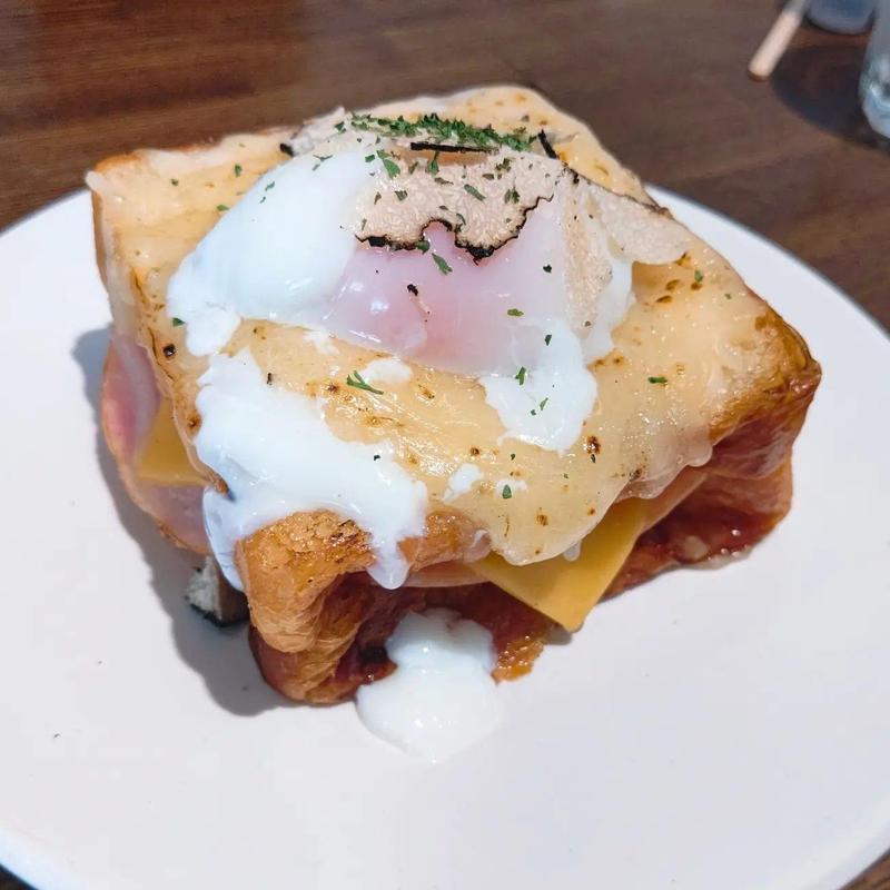 まちあわせのクロックマダム(パンとエスプレッソと)