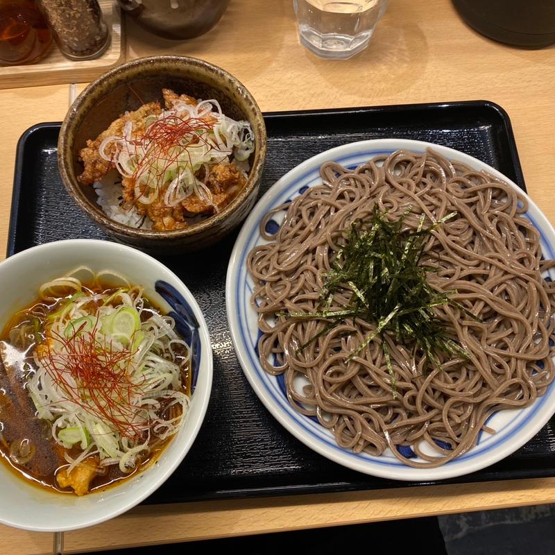 鶏つけ蕎麦＋鶏の香味揚げミニ丼(つけ蕎麦安土　西新宿店)