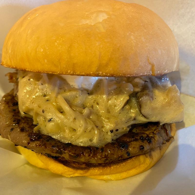 ホワイトソースの木の子バーガー(the 3rd Burger 新宿大ガード店 （ザ サード バーガー）)