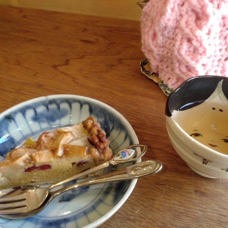 季節のタルトと隣のお茶セット(ハタメキ)