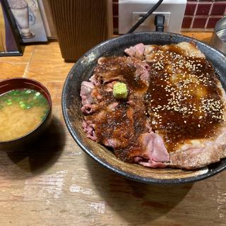 肉丼愛盛(ぼんてん漁港 泉中央店)