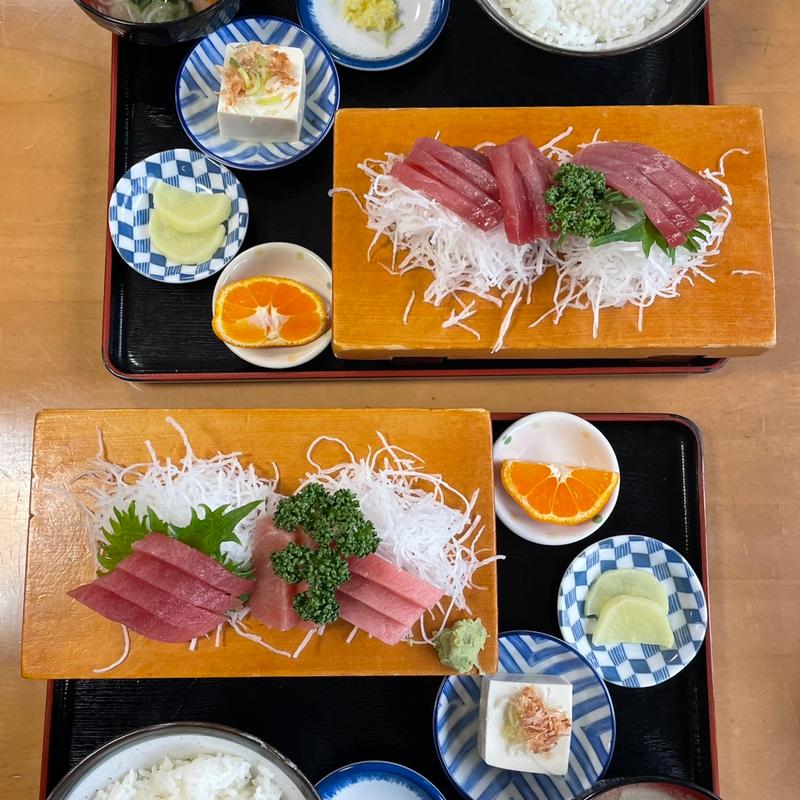 カツオ刺し定食(魚吉食堂 )