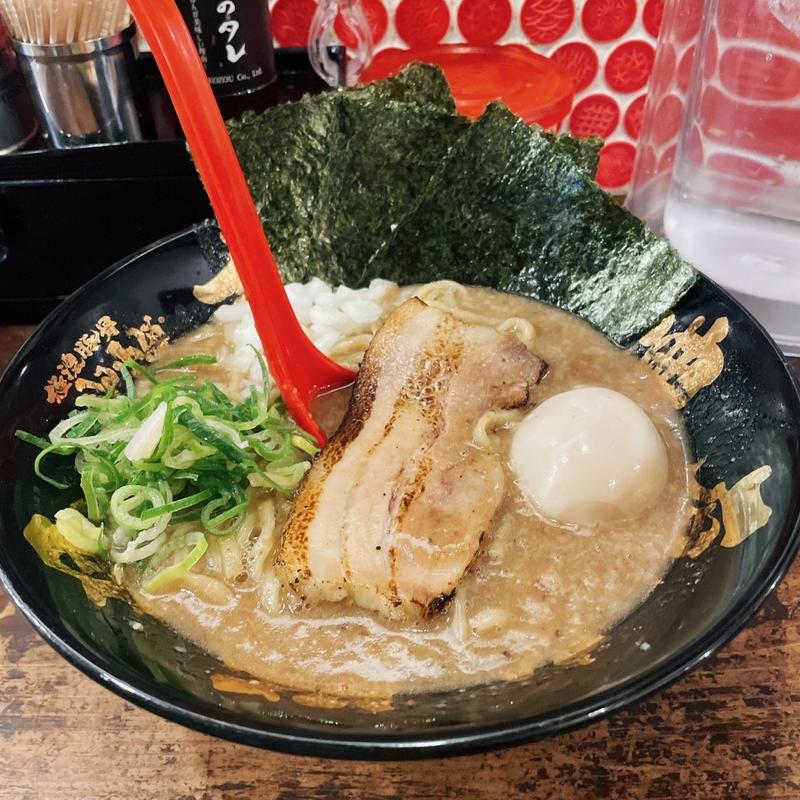 小僧ラーメン　煮卵トッピング(極濃豚骨 らーめん小僧)