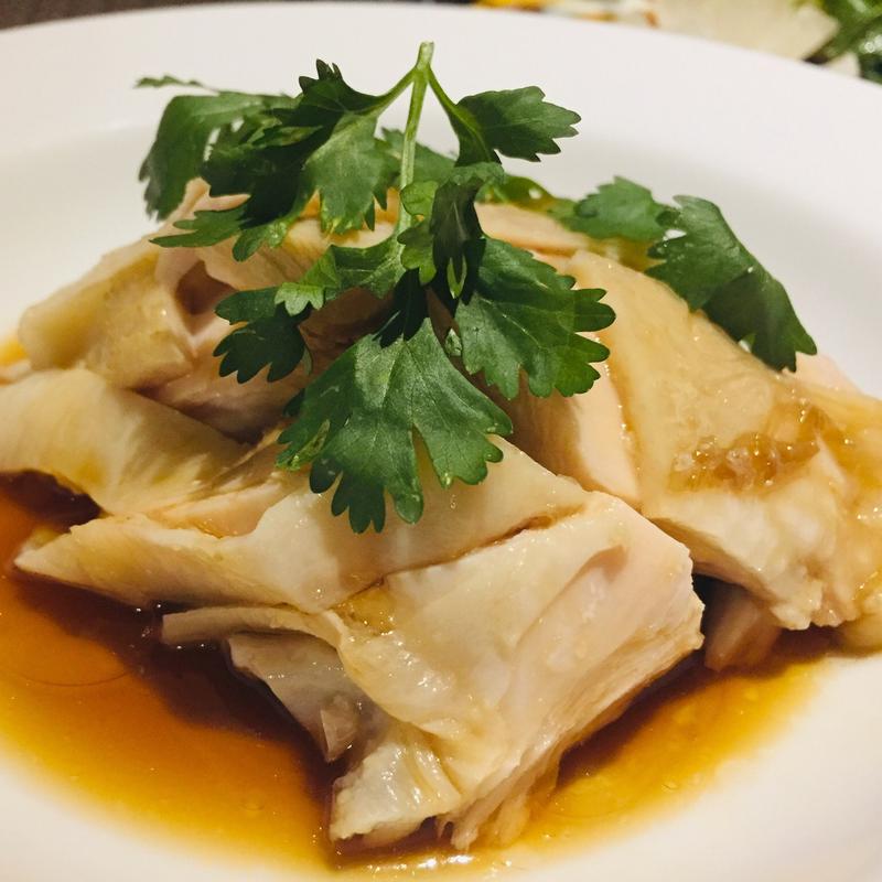 白切鶏(中国料理 杏仁香 （チュウゴクリョウリ アンニンシャン）)