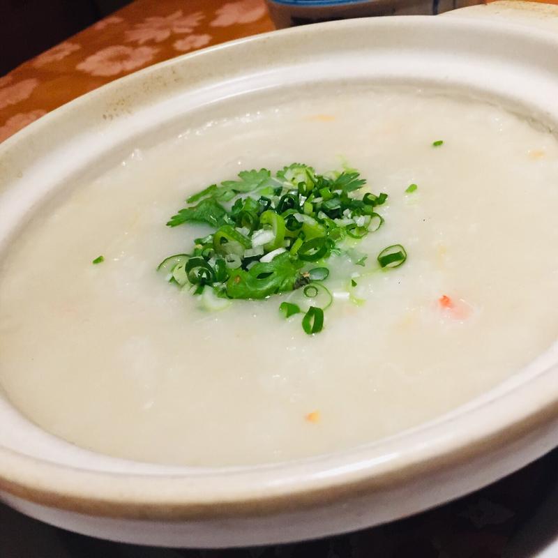 砂鍋粥(中国料理 杏仁香 （チュウゴクリョウリ アンニンシャン）)