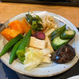 (月日星 お漬物バイキングと茶粥、炊きたてご飯)