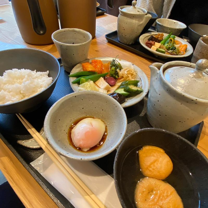 (月日星 お漬物バイキングと茶粥、炊きたてご飯)