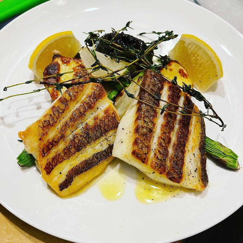 真鯛の香草焼き(レストラン ボンジョリーナ 高円寺)