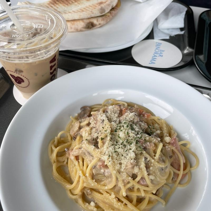 サーモンポルチーニクリーム(バール パノーラマ)