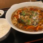 スーラータン麺(リトル成都)