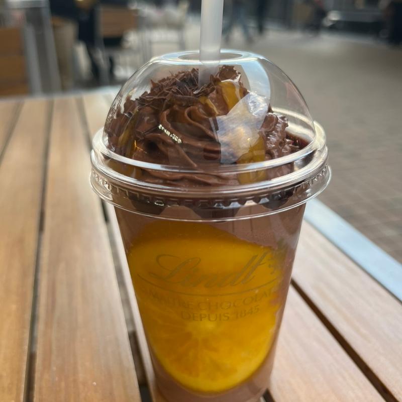 (リンツ ショコラ ブティック＆カフェ 御殿場プレミアム・アウトレット店)