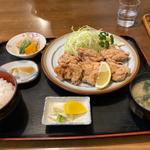 とりからあげ定食