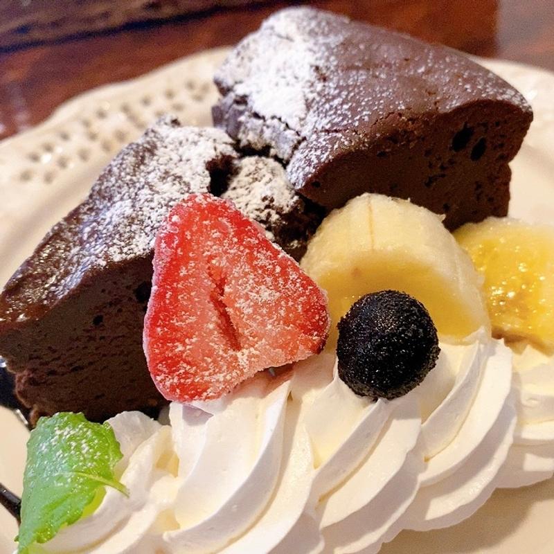 (カフェレストラン瑠奈)