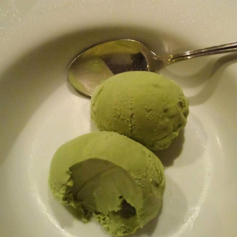 ピスタチオのアイスクリーム(シクスバイオリエンタルホテル)