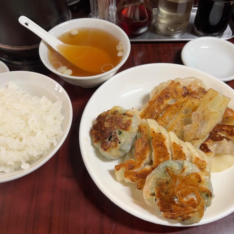 (餃子専門店 藤井屋)