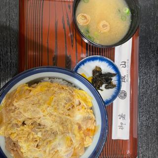 親子丼(お食事処　成山 （ナルヤマ）)