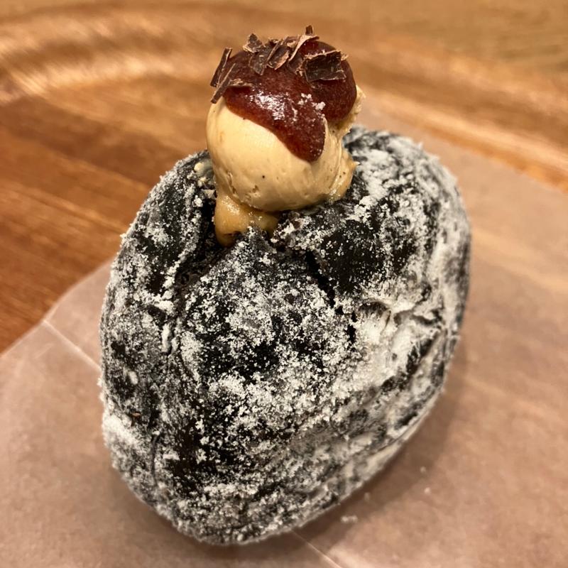 ブラックドーナツ(BOUL'ANGE(ブール アンジュ) 大同生命札幌ビル店)