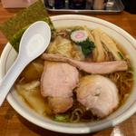手打ワンタン麺(自家製手打ち中華そば もり中)