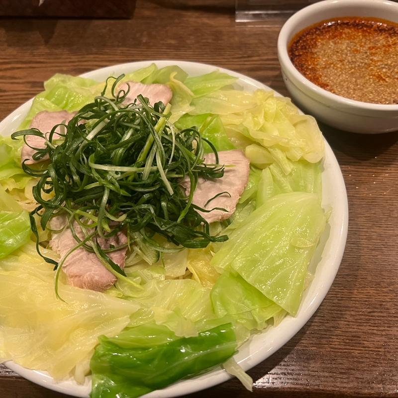 つけ麺大盛り+キャベツ大盛り(広島風冷しつけ麺 楽)