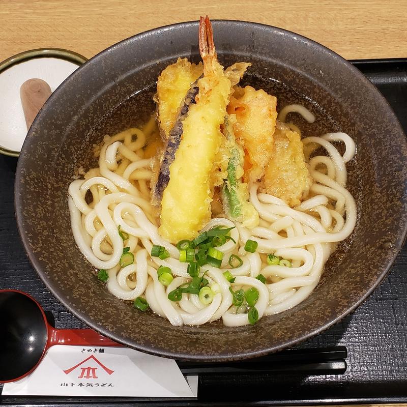 天ぷらうどん(山下本気うどん 町田駅前)