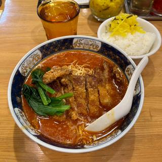 排骨坦麺（ばいこうだんだんめん）(支那麺 はしご 赤坂店 （しなめんはしご）)