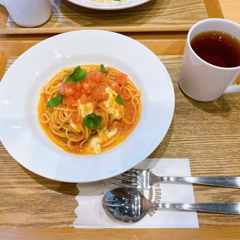フレッシュトマトとモッツァレラチーズのパスタ(＠FARMCafé(アット・ファームカフェ)～いちごパンケーキ・トマトピザ・パスタのお店)