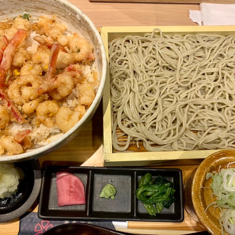 海鮮ちらし丼セット(蕎麦きり みよた 八重洲地下店)