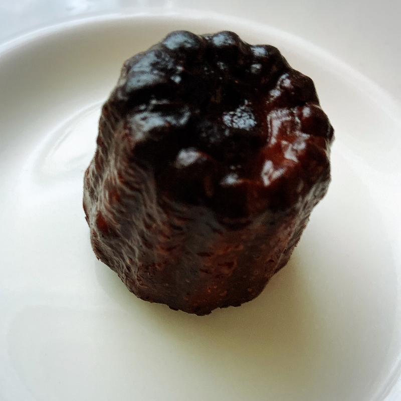 カヌレ(ロイズ 西宮の沢店)