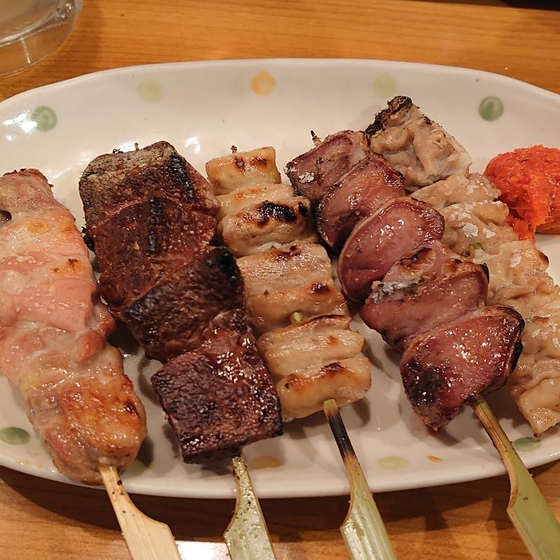 おまかせ焼き鳥五種盛り(立飲みカドクラ)
