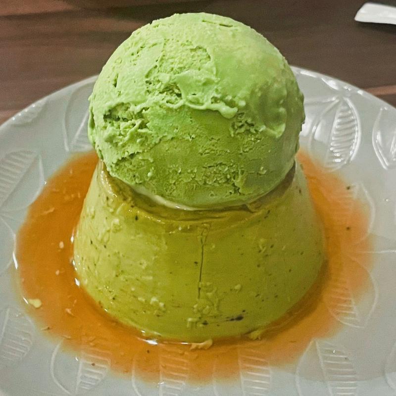抹茶プリンのアイスクリーム乗せ(Italianbar ATTACHMENT -アタッチメント- 立川店)