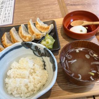 焼き餃子定食(肉汁餃子のダンダダン 田無店)