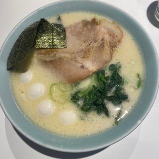 塩豚骨ラーメン(丸花 （○花）)