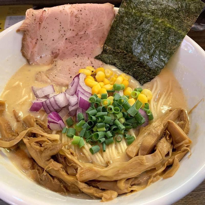 鶏のポタージュらーめん(煮干と鶏 ひんな)