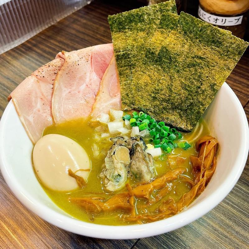 特製濃厚牡蠣らーめん(煮干と鶏 ひんな)